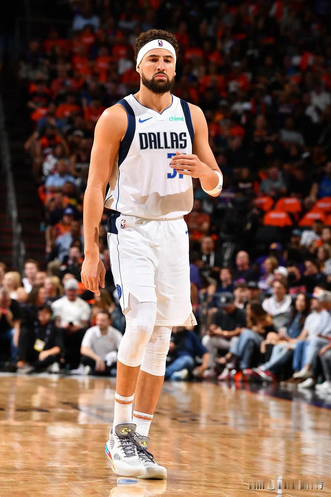 随机阿扎伦卡关键节点败北，独行侠带队取胜！