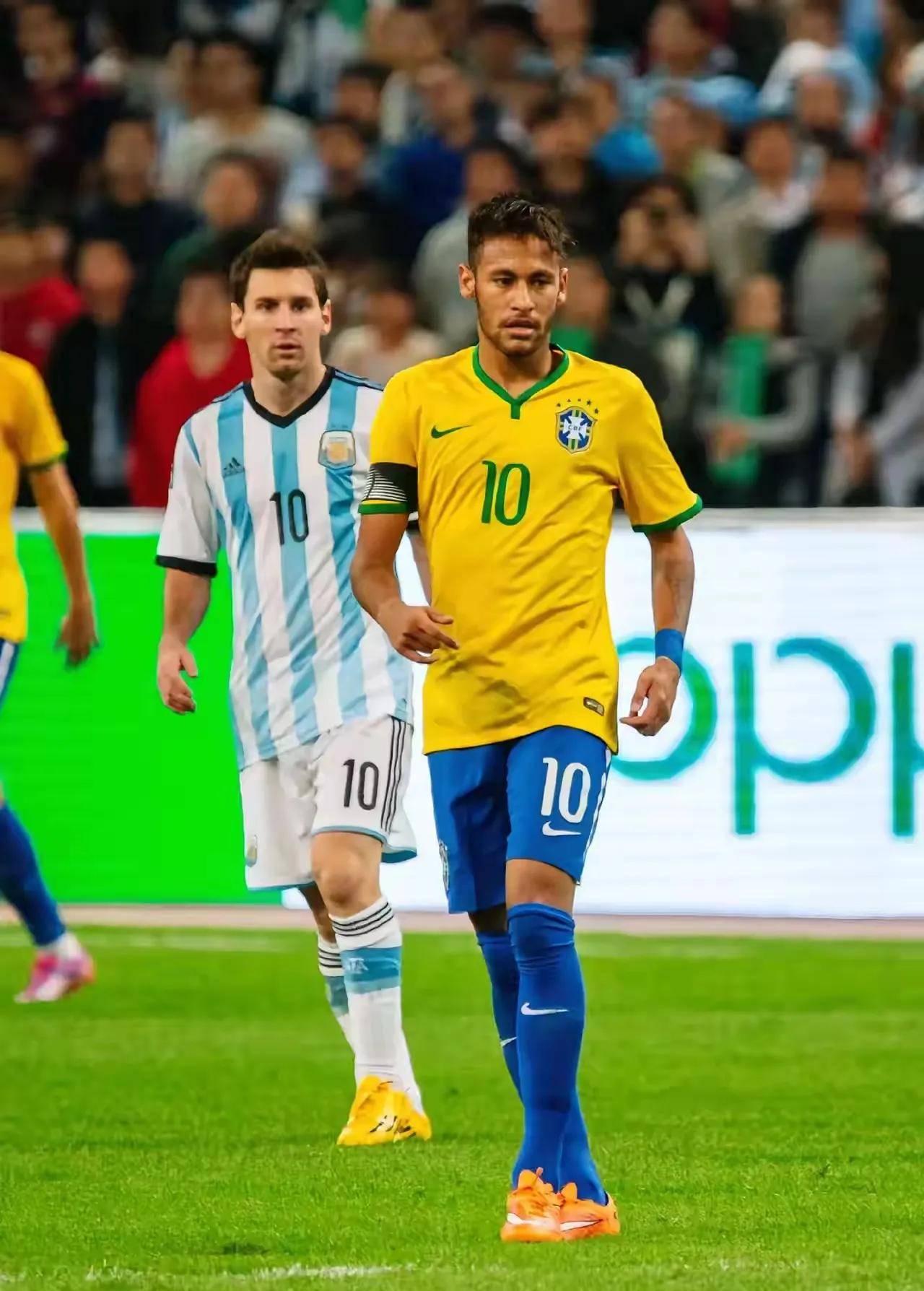 随机姆巴佩新星惊险取胜表现惊艳，美国队未来可期！